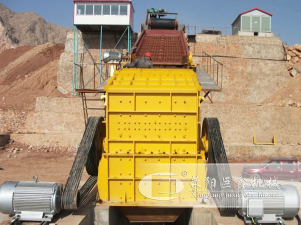 箱式破碎機(jī)客戶(hù)現(xiàn)場(chǎng)